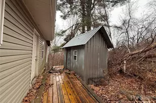 201 Mountain Vis Rd, Canton, NC 28716 - Photo 19