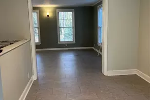 818 Ferndale Dr, Statesville, NC 28677 - Photo 9