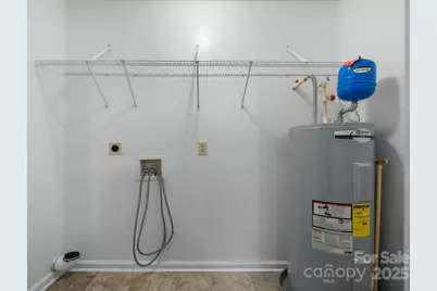 118 W 15th Street, Newton, NC 28658 - Photo 9