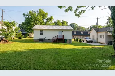 118 W 15th Street, Newton, NC 28658 - Photo 11