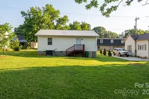 118 W 15th St, Newton, NC 28658 - Photo 11