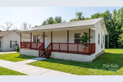 118 W 15th Street, Newton, NC 28658 - Photo 1