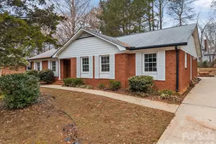 1045 S Magnolia St, Mooresville, NC 28115 - Photo 1