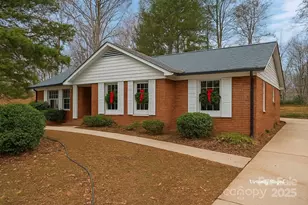 1045 S Magnolia St, Mooresville, NC 28115 - Photo 1