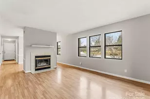 102 Abbey Cir, Asheville, NC 28805 - Photo 9