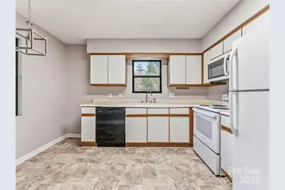 102 Abbey Circle, Asheville, NC 28805 - Photo 3