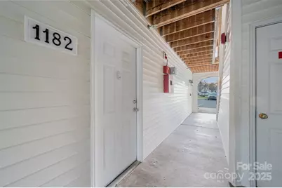 1182 Plaza Walk Drive, Charlotte, NC 28215 - Photo 3