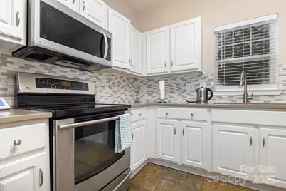 16677 Commons Creek Drive, Charlotte, NC 28277 - Photo 9