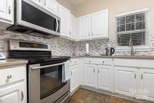 16677 Commons Creek Dr, Charlotte, NC 28277 - Photo 9