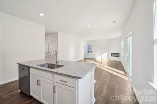 834 Adelston Ln, Asheville, NC 28804 - Photo 9