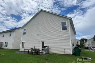 1420 Ladora Dr, Charlotte, NC 28262 - Photo 17