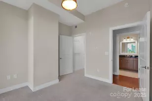 701 Royal Ct, Charlotte, NC 28202 - Photo 15