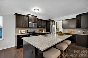 5054 Stonehill Ln, Matthews, NC 28104 - Photo 3