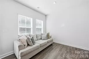 1172 Ashbury St, Charlotte, NC 28216 - Photo 21