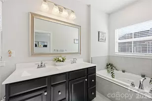 1172 Ashbury St, Charlotte, NC 28216 - Photo 31