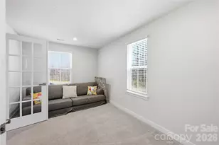 1172 Ashbury St, Charlotte, NC 28216 - Photo 5