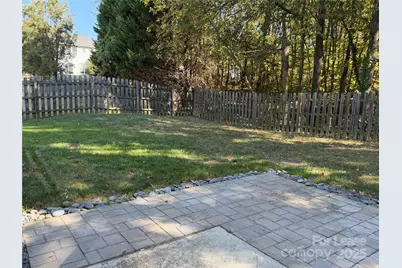 10208 Roundleaf Drive, Charlotte, NC 28213 - Photo 9