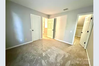 10208 Roundleaf Drive, Charlotte, NC 28213 - Photo 5