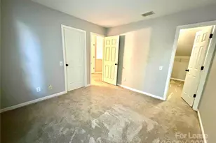 10208 Roundleaf Dr, Charlotte, NC 28213 - Photo 5