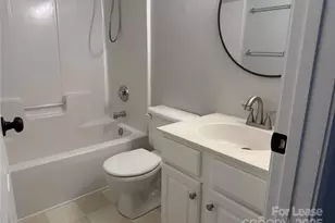 10208 Roundleaf Dr, Charlotte, NC 28213 - Photo 7