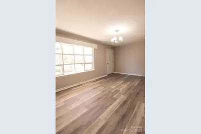 1521 19th Street SW, Hickory, NC 28602 - Photo 9