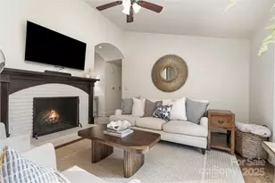 1018 Shady Bluff Dr, Charlotte, NC 28211 - Photo 17