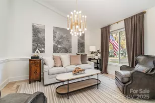 1018 Shady Bluff Dr, Charlotte, NC 28211 - Photo 9