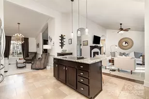 1018 Shady Bluff Dr, Charlotte, NC 28211 - Photo 15