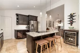 1018 Shady Bluff Dr, Charlotte, NC 28211 - Photo 13