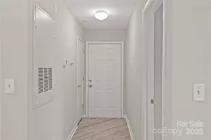 9709 Campus Walk Ln, Charlotte, NC 28262 - Photo 3