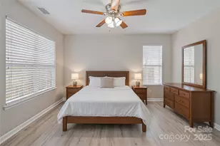 9709 Campus Walk Ln, Charlotte, NC 28262 - Photo 15