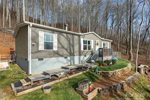 424 Arrington Acres Dr, Waynesville, NC 28786 - Photo 1