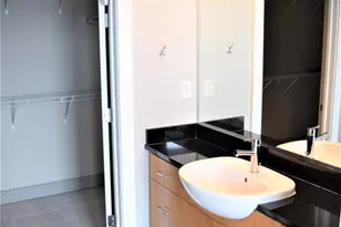 333 W Trade St, Charlotte, NC 28202 - Photo 7