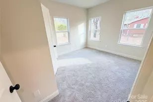 1426 Harris St, Statesville, NC 28677 - Photo 15