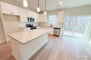 1426 Harris St, Statesville, NC 28677 - Photo 7