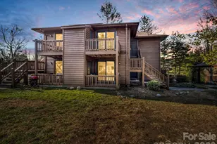 520 Courtwood Ln, Hendersonville, NC 28739 - Photo 5