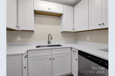 520 Courtwood Lane #4, Hendersonville, NC 28739 - Photo 9