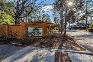 520 Courtwood Ln, Hendersonville, NC 28739 - Photo 15