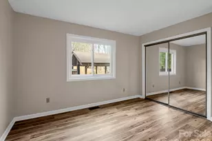 520 Courtwood Ln, Hendersonville, NC 28739 - Photo 3