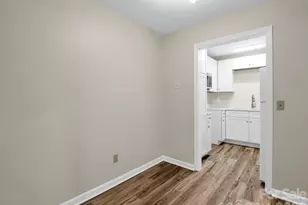 520 Courtwood Ln, Hendersonville, NC 28739 - Photo 9