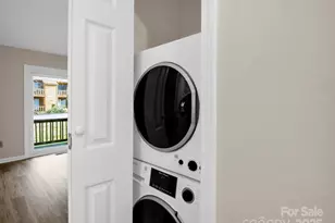 520 Courtwood Ln, Hendersonville, NC 28739 - Photo 11