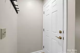 520 Courtwood Ln, Hendersonville, NC 28739 - Photo 3