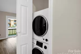 520 Courtwood Ln, Hendersonville, NC 28739 - Photo 11