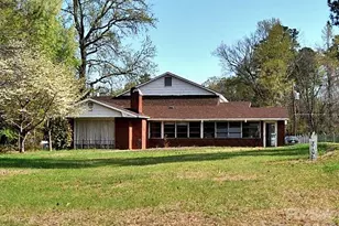 8106 Mt Holly Rd, Charlotte, NC 28214 - Photo 1