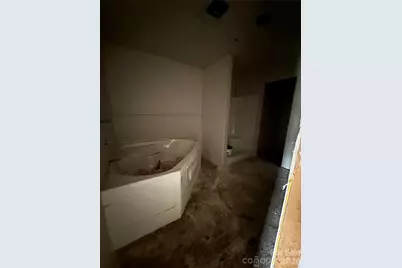 8106 Mount Holly Road, Charlotte, NC 28214 - Photo 15