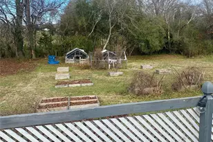 137 Bellvue St, Forest City, NC 28043 - Photo 17