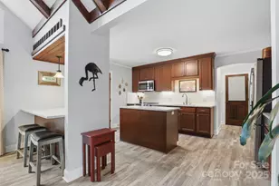 301 Chestnut Ln, Statesville, NC 28625 - Photo 7