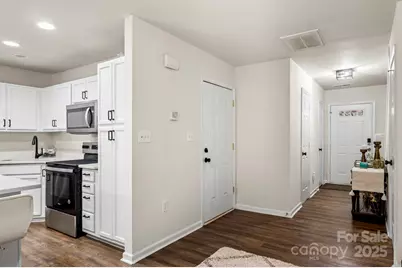 921 Pelican Bay Drive, Pineville, NC 28134 - Photo 5