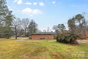 326 Neal Dr, Charlotte, NC 28213 - Photo 15