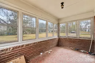 326 Neal Dr, Charlotte, NC 28213 - Photo 7